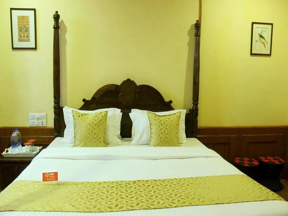 Oyo 1159 Hotel Chandra Prakash 烏代浦 外观 照片