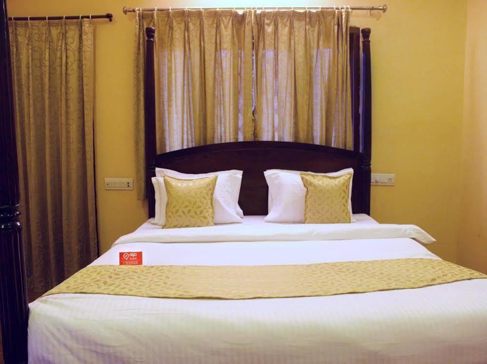 Oyo 1159 Hotel Chandra Prakash 烏代浦 外观 照片