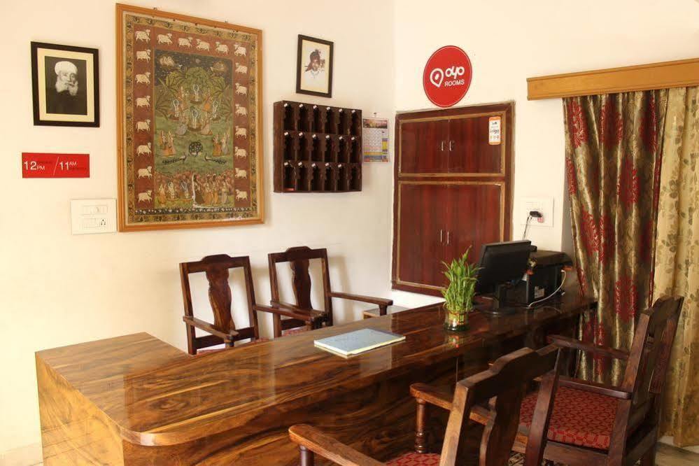 Oyo 1159 Hotel Chandra Prakash 烏代浦 外观 照片