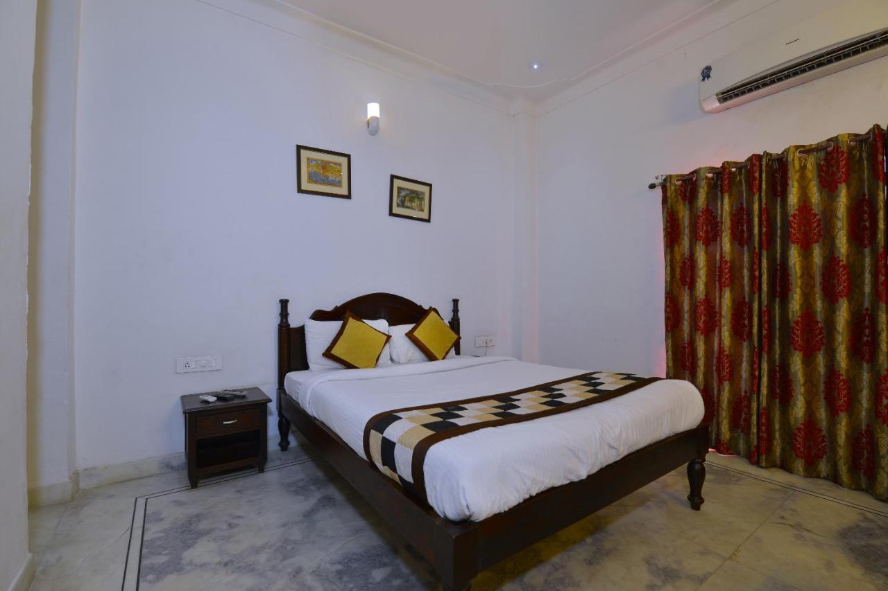 Oyo 1159 Hotel Chandra Prakash 烏代浦 外观 照片