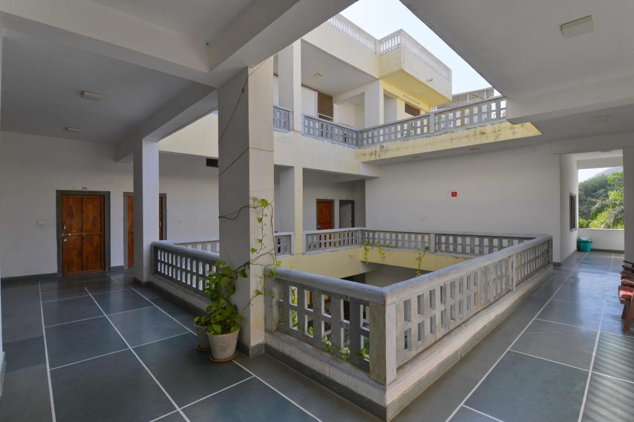 Oyo 1159 Hotel Chandra Prakash 烏代浦 外观 照片