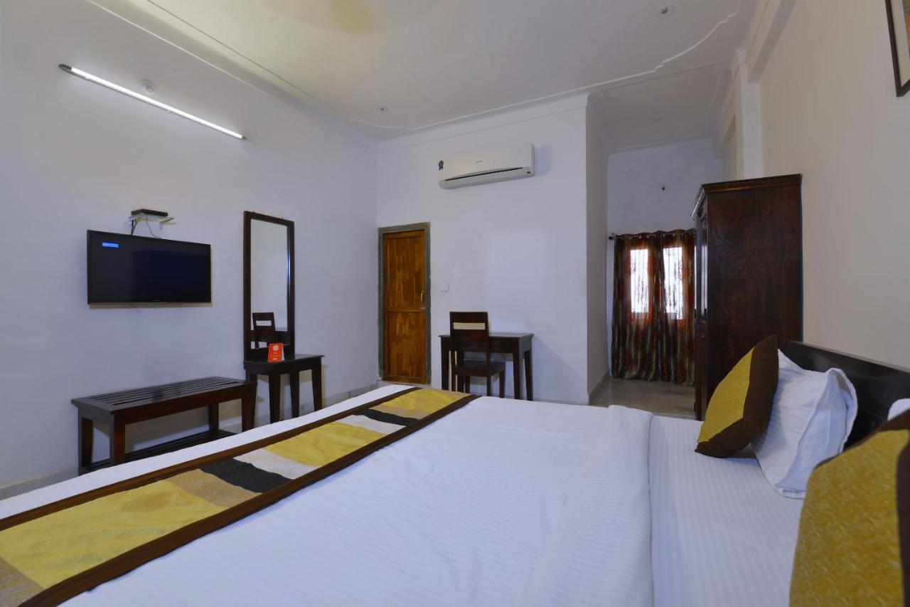 Oyo 1159 Hotel Chandra Prakash 烏代浦 外观 照片